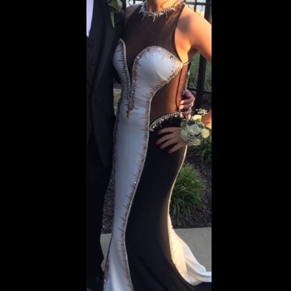 Prom Dress - Picture 2 of 4